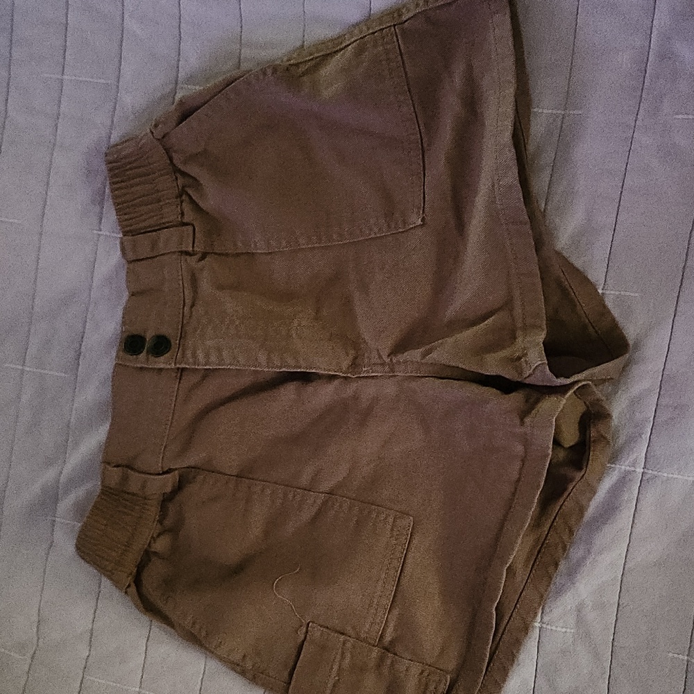 Shorts size 7/28w